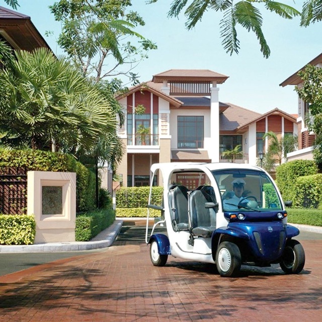 รพ.สุขุมวิท 400ม. ทองหล่อ เอกมัย BTS พระโขนง 500 ม.4นอน ให้เช่าบ้านเดี่ยว 3 ชั้น สุดหรู พร้อมสระว่ายน้ำส่วนตัว  