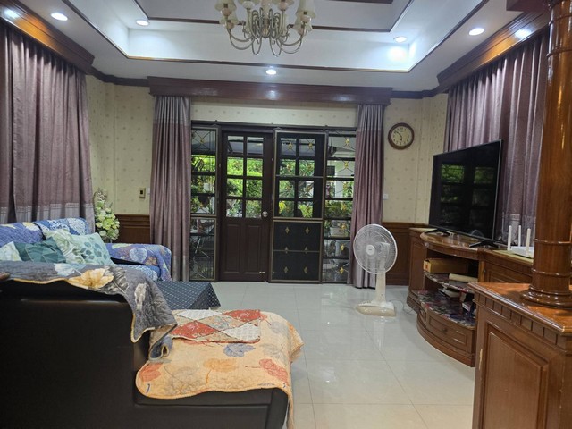 บ้าน สีวลี ติวานนท์ ปากเกร็ด 4 BEDROOM 2 ห้องน้ำ 7700000 BAHT. ใกล้ วัดกู้ โรงเรียนพิชยศึกษา เมืองทอง DEAL!! บ้านสวยพร้อมอยู่