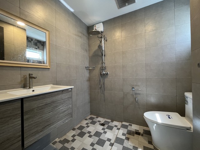 P1126 ให้เช่าบ้าน 5 ชั้น ใจกลางกรุงเทพ ซอยทองหล่อซอย 25 ซอยพร้อมพรรค ใกล้ท่าเรือท่าสุเหร่าบ้านดอน ตกแต่งสวยเหมาะอยู่อาศัย