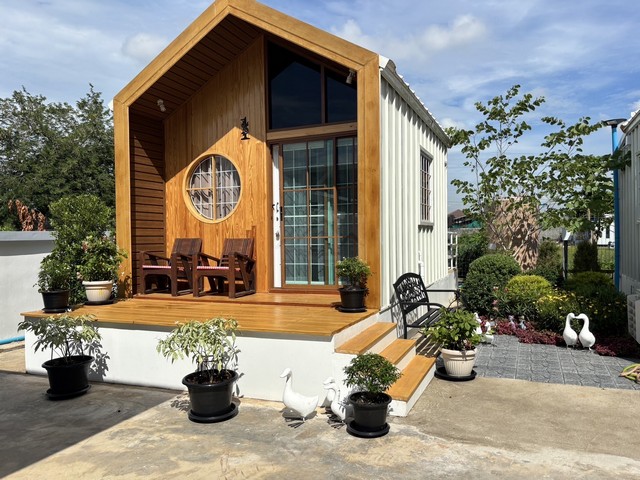 ขายอพารท์เมนท์ 4 ชั้น เนื้อที่ 307.4 ตรว. พร้อมร้านอาหาร ร้านค้า ย่านลาดกระบัง ใกล้เจ้าคุณทหารลาดกระบัง