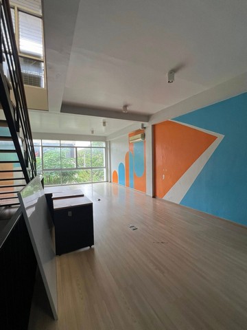 ขาย/ให้เช่า ทาวน์เฮาส์ 3.5 ชั้น (มีชั้นลอย) โครงการ Siamese Blossom @ Fashion รามอินทรา 64 พื้นที่ 30.3 ตร.ว ติดถนนใหญ่ รัชดา-รามอินทรา