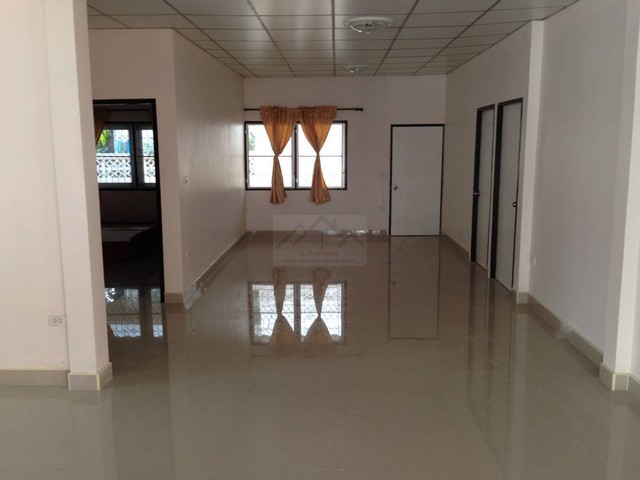 ให้เช่าบ้านเดี่ยวชั้นเดียวชั้นเดียว 71 ตรว. ย่านโชคชัย 4 นาคนิวาส ลาดพร้าววังหิน เหมาะสำหรับอยู่อาศัยและทำโฮมออฟฟิศ ที่จอดรถ 6 คัน