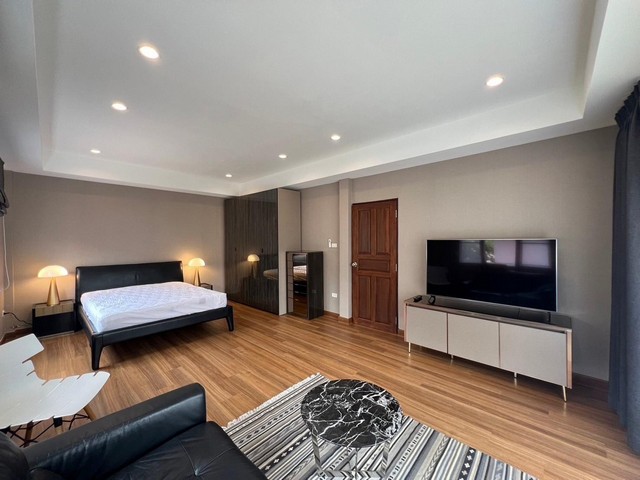 LV53240 ขายบ้านเดี่ยว 2 ชั้น ม.เมืองเอก โครงการ 6 ซอยเอกเจริญ 10 บริเวณรังสิต ใกล้มหาวิทยาลัยรังสิต รีโนเวทใหม่