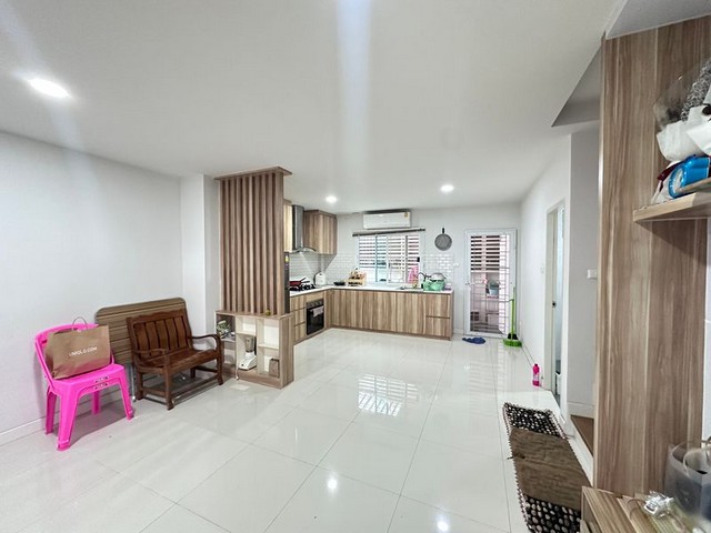 ทาวน์โฮมมือสอง โครงการ มบ.มณีรินทร์ โมเดิร์นโฮม บางพระ ชลบุรี FP-H01194