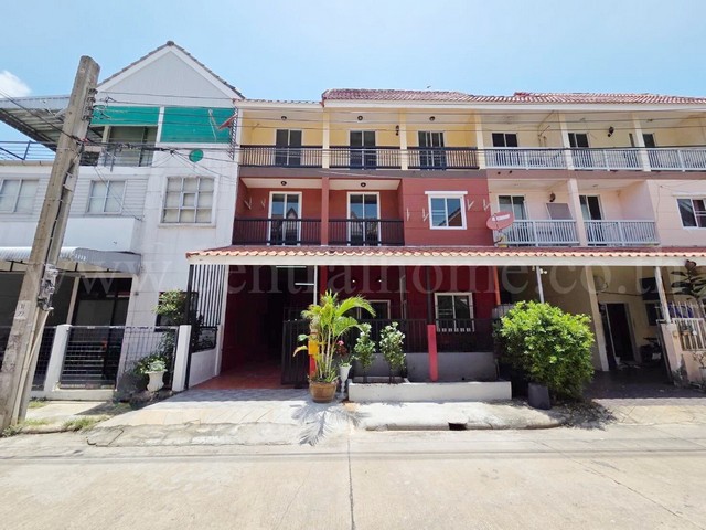 P1 ทาวน์โฮม 3 ชั้น บ้านลูกกอล์ฟ พรีเมี่ยม เมืองทองธานี ราคาถูก