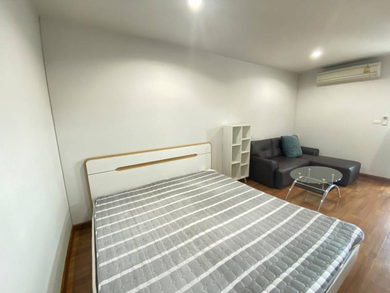 Regent Home 22 private comfortable clean 7th floor BTS On Nut