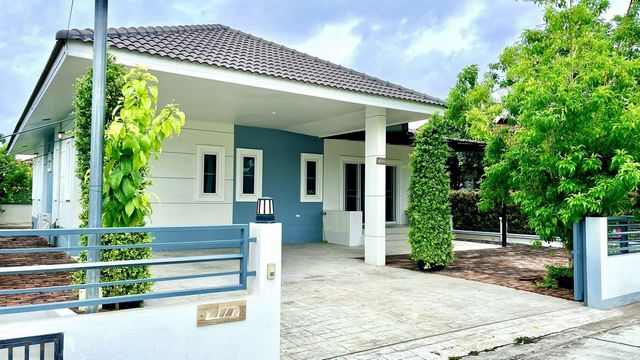 ให้เช่า 25,000 บาท/เดือน #บ้านแหวน #หางดง บ้านชั้นเดียว #สไตล์โมเดิร์น #เฟอร์นิเจอร์ครบ #หิ้วกระเป๋าเข้าอยู่ได้เลย #ใกล้กาดฝรั่ง