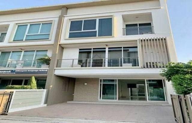 ให้เช่าทาวน์โฮม 3 ชั้น 200 ตร.ม. ลุมพินี ทาวน์ เรสซิเดนซ์ ลาดพร้าว 21 ใกล้ MRT ลาดพร้าว