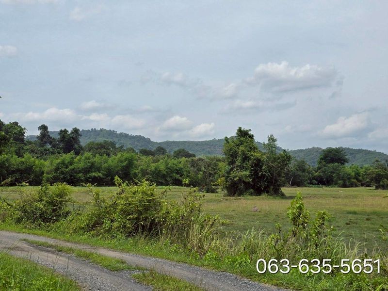 ขายที่สวยวิวเขา ติดถนนเลียบคลองร้อยกว่าเมตร ต.เขาพระ อ.เมืองนครนายก การเดินทางสะดวกอยู่ในแหล่งชุมชน