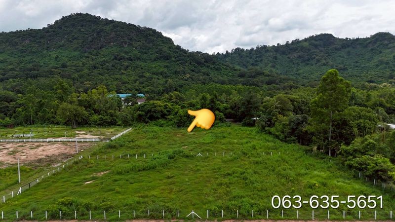 สนใจมาเที่ยวชมโทร ติดต่อ นกได้หลายช่องทางนะคะโทร. 061-494-9665โทร. 063-635-5651 (เบอร์นี้ไลน์เต็มค่ะ)ไลน์ไอดี : @nyland789(ไลน์คลิ๊กแล้วทักมาได้เลยค่ะ) https://lin.ee/R8sP0rj____________________________ที่ดินเชิงเขา 2 ไร่ 2 งาน 94 ตรว. ไร่ละ 1.3 ล้าน (3,555,500)ใกล้ รร.นายร้อยจปร.โฉนดครุฑแดงแบ่งแยก พร้อมโอนเรียบร้อยต.เขาพระ อ.เมืองนครนายกที่ราบเชิงเขา ต.เขาพระตรว.ละ 3,250 เนื้อที่ 2 ไร่ 2 งาน 94 ตรว. ไร่ละ 1.3 ล้าน (3,555,500) รูปที่สี่เหลี่ยมสวย