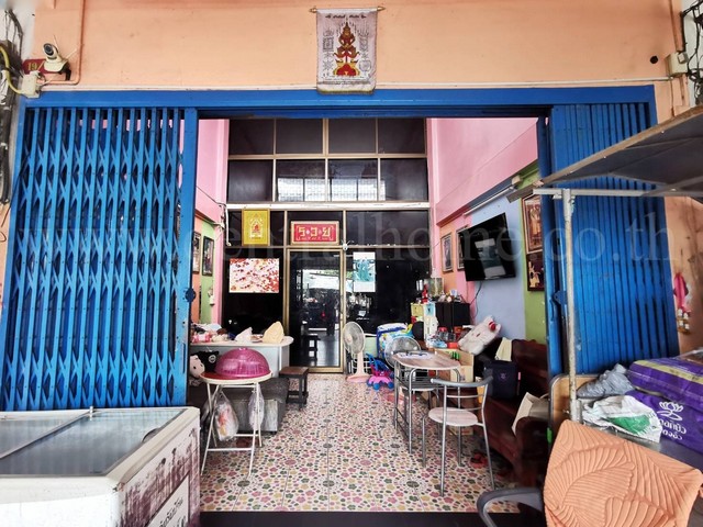 อาคารพาณิชย์ 3.5 ชั้น ซอยจอมทอง 12 ทำเลดี ใกล้ BTS วุฒากาศ