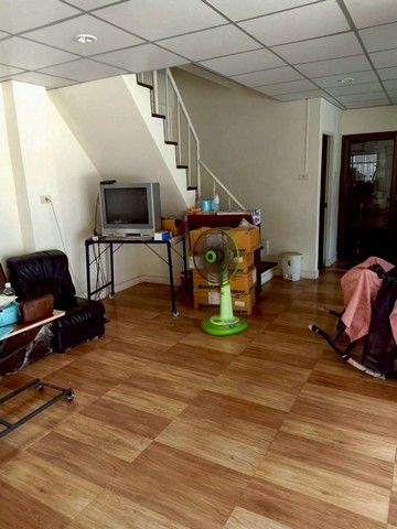 ขาย ทาวน์เฮ้าส์  3 นอน 2 น้ำ  หลังมุม  หมู่บ้านเคซี1 ซอย12   รามอินทรา  หทัยราษฎร์    ZJ178