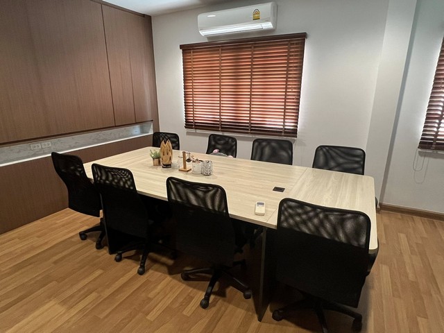 ให้เช่าโฮมออฟฟิศ ใกล้ สนามบินดอนเมือง ใกล้รถไฟฟ้าสายสีแดง และสีชมพู , ติดโทลเวย์ 3 ชั้น บ้านแฝด หมู่บ้านชวนชื่นโมดัส วิภาวดี