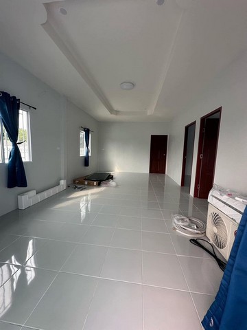 ขายบ้านเดี่ยวชั้นเดียว แหล่งชุมชน ห้วยกะปิ ใกล้จตุจักรชลบุรี FP-H01207