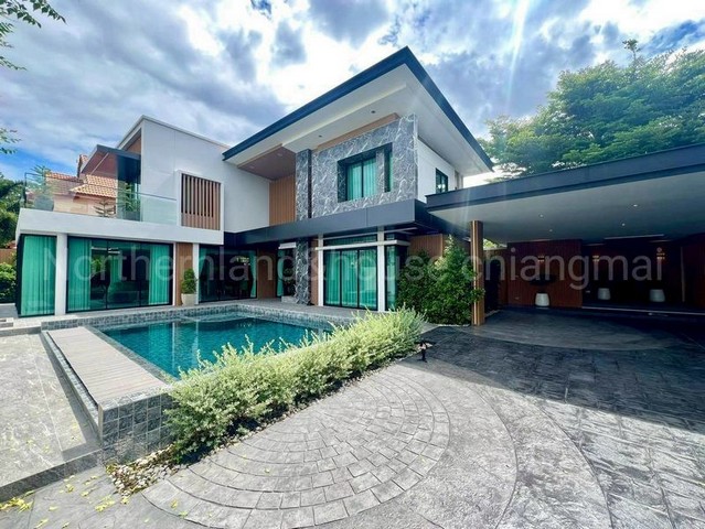 พูลวิลล่าหรู สไตล์โมเดิร์น รีโนเวทใหม่ วิวดอยโล่ง โซนรวมโชค 