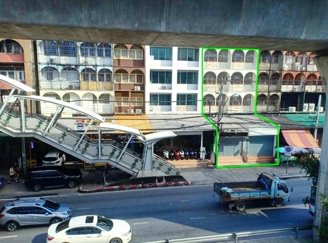 อิมพีเรียลเวิลด์ สำโรง 1.3 กม. BTSแบริ่ง BTSบางนา  50 ม.ให้เช่าอาคารพาณิชย์ 4 ชั้น ซ้ายมือ 20ตร.วา. 292 ตร.ม. เพิ่งรีโนเวทเสร็จ 4 นอน 