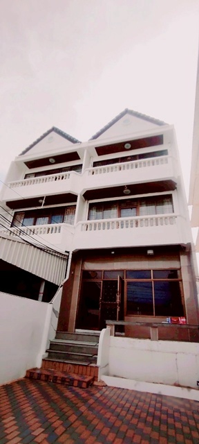 สุขุมวิท 91-95 BTS บางจาก1.58 กม. พึ่งมี35-42  รักสัตว์ ใหญ่มาก 5 นอน  ให้เช่า-ขาย ทาวน์โฮม 3 ชั้น หลังใหญ่ 32 ตร.วา. 384 ตร.ม. 5น้ำ 