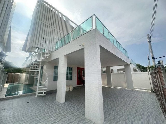 ให้เช่าพูลวิลล่านาป่าชลบุรี Poovilla บ้านเช่าพร้อมสระว่ายน้ำส่วนตัว ถนนบายพาส-กรุงเทพพัทยา