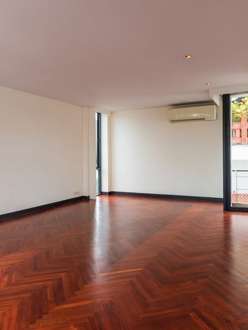 ให้เช่าสำนักงาน4ชั้นย่านอารีย์พญาไทสะพานควายพระรามที่6 750 ตร.ม.