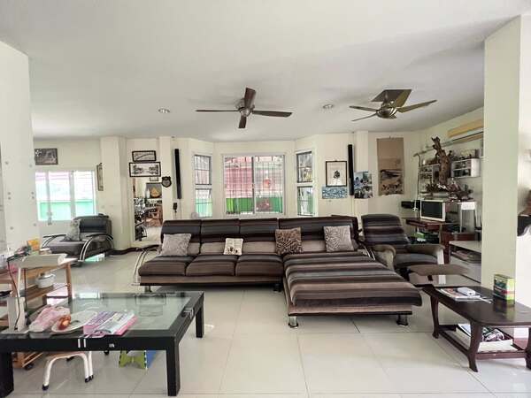 บ้านเดี่ยวมัณทิกา ซอยบางบอน 3 (ซอยกระทุ่มแก้ว) เลขที่ 231 ซอยบางบอน 3 แขวงบางบอน เขตบางบอน กรุงเทพมหานคร