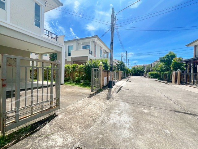 หมู่บ้านภัสสร เพรสทีจ รังสิต-คลอง 2 เดินทางสะดวกขึ้นลงทางด่วนเนื้อที่ 61.7 ตร.ว. ขายเพียง 4.5 ล้านบาท