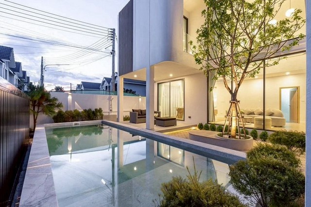 พูลวิลล่าสวยหรู ใกล้เมือง พร้อมเข้าอยู่ สันผักหวาน หางดง 