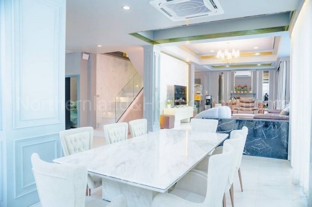 ขายขาดทุน พูลวิลล่า ตกแต่งสวย สไตล์โมเดิร์นสุดหรู กุลพันธ์วิลล์9 หางดง