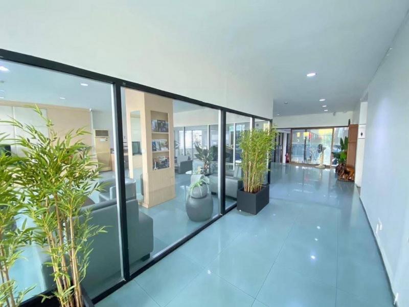 โชว์รูมพร้อมศูนย์บริการซอย SISB ประชาอุทิศ ให้เช่า 1 ไร่ครึ่ง พื้นที่ใช้สอย 3000 กว่า ตรม.