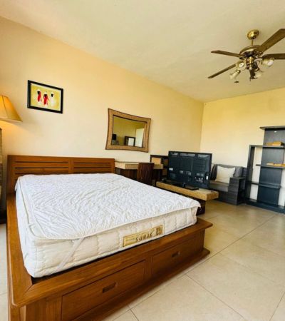 สุพนิช คอนโด มีสระว่ายน้ำ อยู่ตรงข้ามสถานีรถไฟ ที่จอดรถเพียบ มีที่ชาร์จรถEV