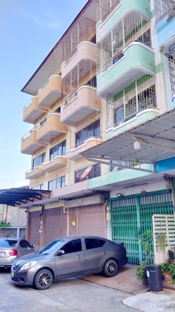 รร.สารสาสน์สุขสวัสดิ์ 800 ม.ให้เช่าอาคารพาณิชย์  4.5 ชั้น 3 น้ำ ซ.สุขสวัสดิ์ 24-32  ทำเลเหมาะกับพักอาศัย ทำออฟฟิศ สต็อคสินค้า 