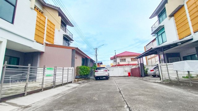 โครงการ เวอรีเดียน ราชพฤกษ์ ใกล้ Central เวสต์เกต และจุดขึ้นทางด่วน / รถไฟฟ้า เนื้อที่ 40.9 ตร.ว. ขายเพียง 6,500,000 ล้านบาท