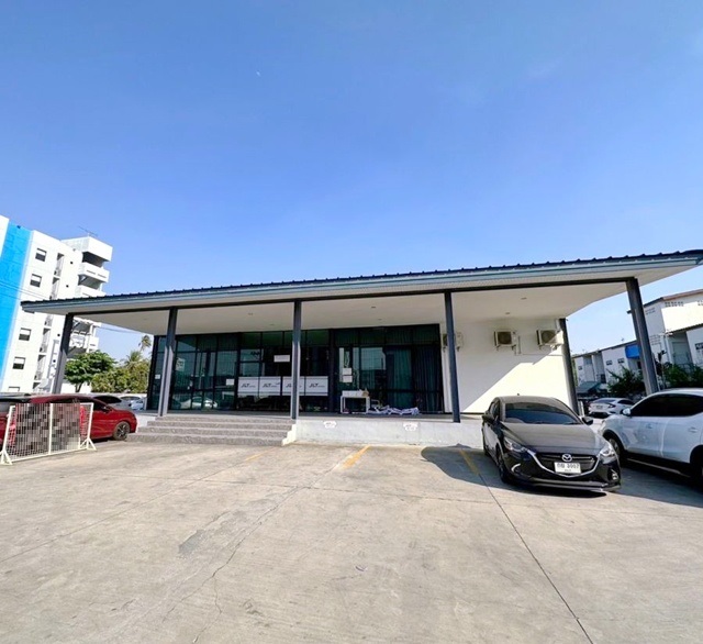 เซ็นทรัล ชลบุรี 1.2กม. 20-30จอดรถ บิ๊กซี ชลบุรี 1กม. ตึกคอม 2กม.อาคารพาณิชย์ ชั้นเดียว 502ตร.ม. ติดถนนสุขุมวิท ห้วยกะปิ  