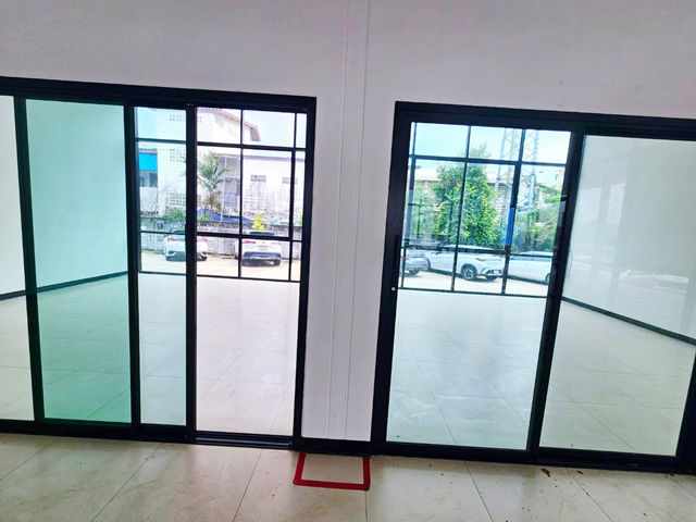 เซ็นทรัล ชลบุรี 1.2กม. 20-30จอดรถ บิ๊กซี ชลบุรี 1กม. ตึกคอม 2กม.อาคารพาณิชย์ ชั้นเดียว 502ตร.ม. ติดถนนสุขุมวิท ห้วยกะปิ