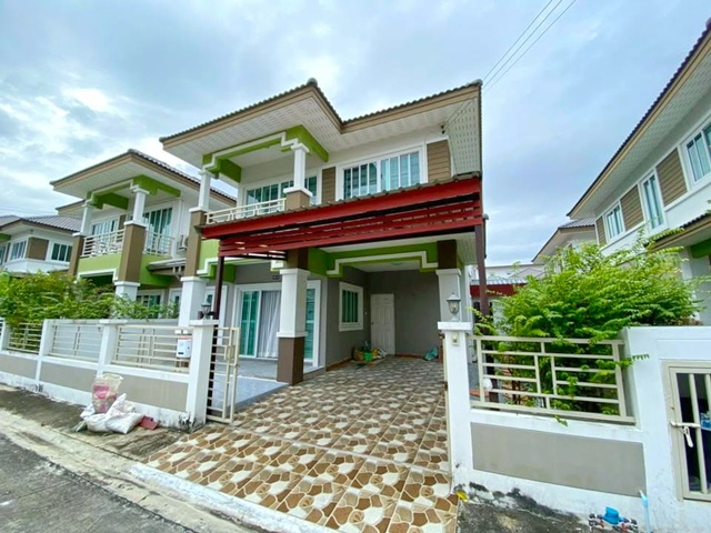 บางปูนคร-พุฒสี โลตัส แพรกษา 800 ม.ตลาดสดนิคมบางปู  3 แอร์ ใหญ่มากให้เช่าบ้าน2 ชั้นพร้อมสวน และสนามหญ้า 42ตร.วา.น่าอยู่ 3 นอน