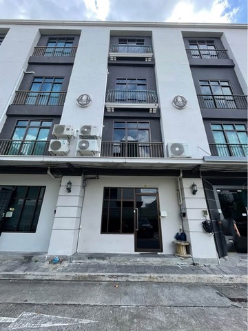 HR2813ให้เช่าโฮมออฟฟิศ 4 ชั้น โครงการ Chic District ราม 53 เหมาะทำออฟฟิศ เดินทางสะดวก