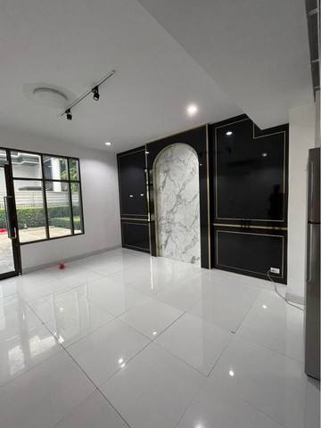 HR2813ให้เช่าโฮมออฟฟิศ 4 ชั้น โครงการ Chic District ราม 53 เหมาะทำออฟฟิศ เดินทางสะดวก