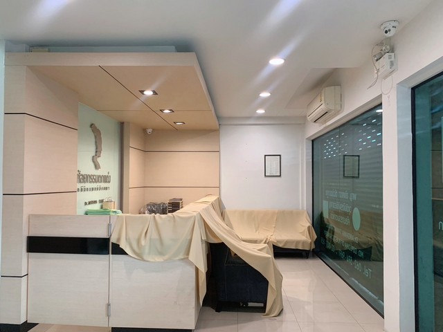 อาคารพาณิชย์ 2 คูหา รามอินทรา ทำเลสุดยอดติดถนนใหญ่และรถไฟฟ้าสายสีชมพู