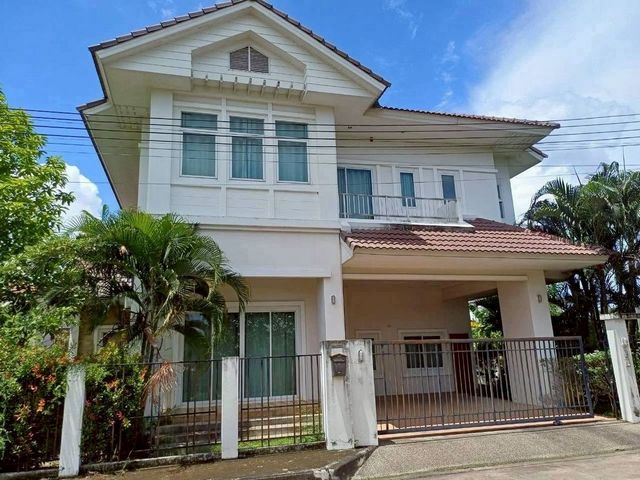 ให้เช่า 18,000 บาท/ขาย 4.95 ล้าน #พิมุกต์4 #สันทราย #หลังม.พายัพ บ้านเดี่ยวหลังใหญ่ 2 ชั้น #เฟอร์นิเจอร์ครบ #หิ้วกระเป๋าพร้อมเข้าอยู่ได้เลย