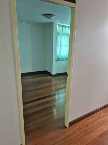 ให้เช่าบ้านเดี่ยวใกล้ MRT ห้วยขวางและ ใกล้โรงเรียนนานาชาติ KIS ซอยประชาราษฎร์บำเพ็ญ 25 เขตห้วยขวาง ใกล้โรงเรียนจันทร์หุ่น