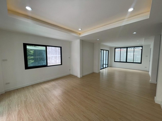 บ้านเดี่ยว 2 ชั้น โครงการ หมู่บ้านพานทอง รังสิต คลองห้า