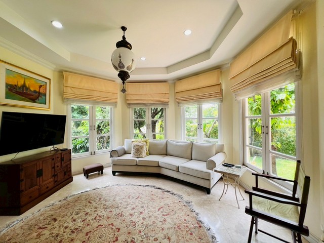 HR2819ให้เช่าบ้านเดี่ยวหมู่บ้านโกลเด้น นครา อ่อนนุช 65 ตกแต่งเฟอร์ครบ พร้อมอยู่ เดินทางสะดวก