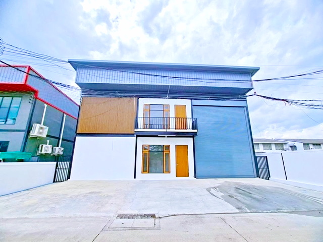 พร้อมออฟฟิศ 2 ชั้น แย้มสอาดรังสิต 1.4 กม. ตลาดกลางลาดสวาย 1กม.ให้เช่าโกดัง 503 ตร.ม. 126 ตร.วา. โลตัส ลำลูกกา คลอง 4 1.9 กม. ลำลูกกา