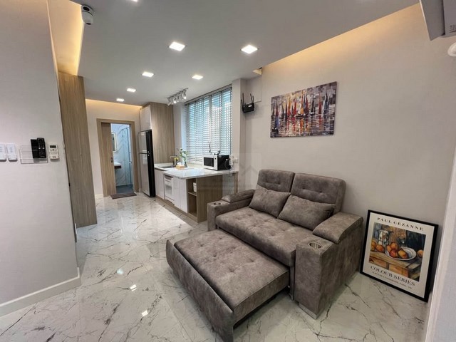 ให้เช่าบ้าน 3 ชั้น ย่านสาทร หลังมุม สไตล์โมเดิร์น ซอยจันทร์ 32 สาทร ติดถนน ใกล้เอเชียทีค Central พระราม 3