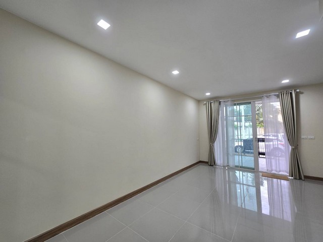 ขายด่วน ทาวน์โฮม 2 ชั้น โกลเด้น ทาวน์ ติวานนท์ แจ้งวัฒนะ 117 ตร.ม 19.6 ตร.ว 4นอน ใกล้โรบินสัน ศรีสมาน เพียง 2.98 ลบ.