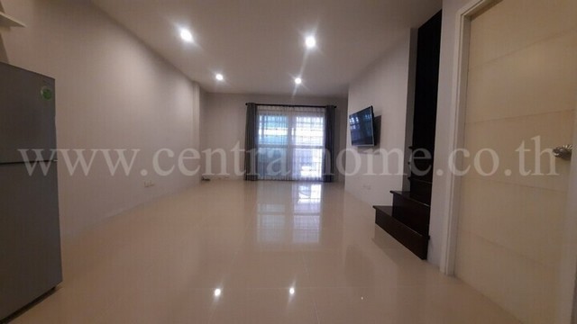 จองด่วน ทาวน์โฮม ดิ เอ็กซ์คูลซีฟ แจ้งวัฒนะ - ติวานนท์ ราคาถูกสุดในโครงการ