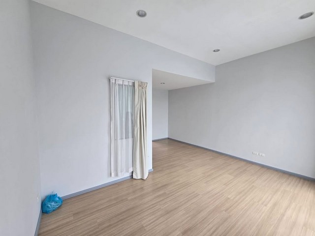 ให้เช่าทาวโฮม3ชั้น บ้านกลางเมือง รามคำแหง39   ย่านรามคำแหง ลาดพร้าว ทาวอินทาว เลียบด่วนรามอินทรา