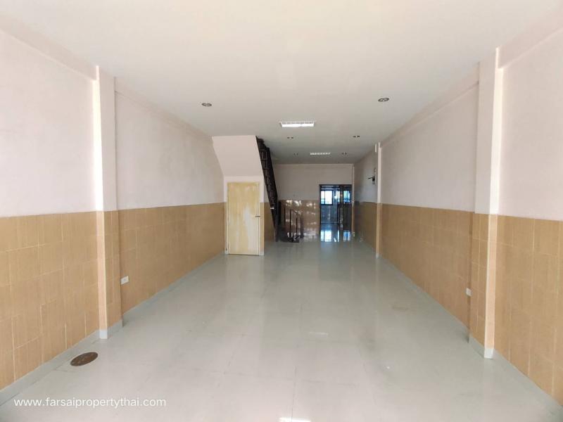 ให้เช่าทาวน์เฮ้าส์  2ชั้นเนื้อที่ 22ตร.ว พื้นที่ใช้สอย 90 ตร.ม 1ห้องนอน 1ห้องน้ำ แอร์ ถนน ลาดพร้าว 41 ภาวนา เขตจตุจักร ราคาเช่า 15,000 บ/ด