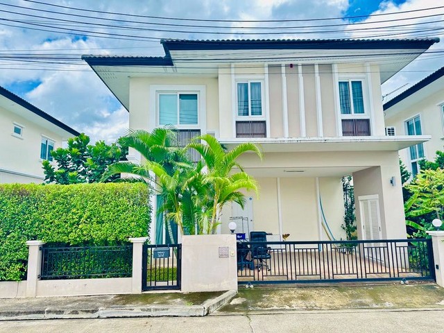 ให้เช่าบ้านเดี่ยว หมู่บ้านเดอะแกรนปาร์ค ใกล้เซ็นทรัลเฟสติวัลเชียงใหม่ทำเลทอง ใกล้ Central Festival เชียงใหม่ เดินทางสะดวก เข้าเมืองง่าย ค่าเช่าเพียง 28,000 บาท/เดือน(รวมค่าส่วนกลางแล้ว)ประกัน 2 เดือน + ล่วงหน้า 1 เดือนสัญญาเช่า 1 ปี รายละเอียดบ้าน3 ห้องนอน  3 ห้องน้ำเฟอร์นิเจอร์ + เครื่องใช้ไฟฟ้าครบ เข้าอยู่ได้ทันที เครื่องใช้ไฟฟ้าแอร์ 4 เครื่องตู้เย็นเครื่องซักผ้าเครื่อง