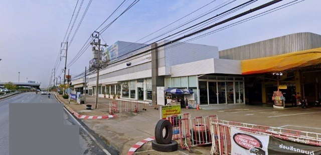 โชว์รูมรถยนต์ ขนาดใหญ่ พร้อมโรงซ่อม ถ.กาญจนาภิเษก ตลาดแยกทศกัณฑ์ 1.9กม. 505ตร.วา. 2005ตร.ม.  เดอะมอลล์บางแค 2.3 กม. MRT หลักสอง 2.5 กม.  