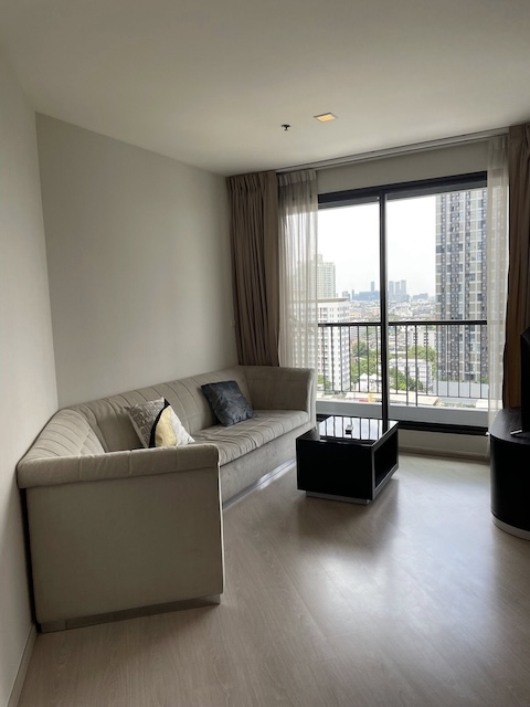 Rhythm Sukhumvit 44 safe convenient peaceful 17th floor BTS Phra Khanong